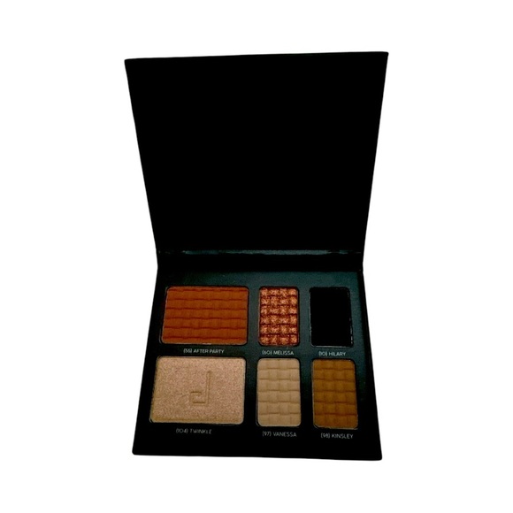 Doucce Other - Doucce Freematic Eyeshadow Pro Palette | NWT | Unopened